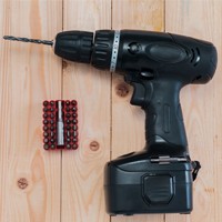 CORDLESS DRILL